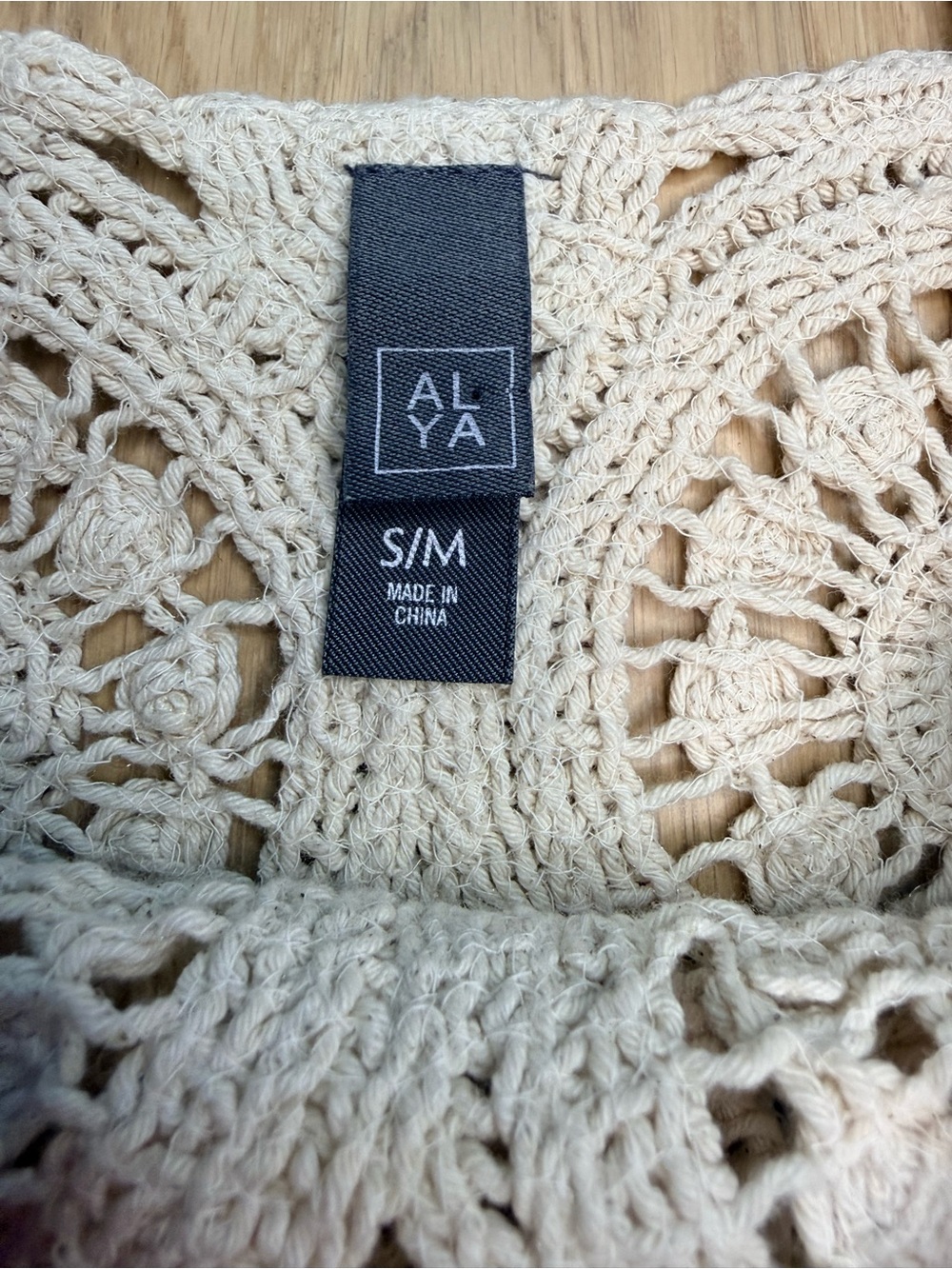 Alya Crochet Circle Crop Top in Cream - Picture 9 of 10